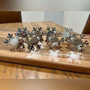 Silver snowflake napkin ring holders